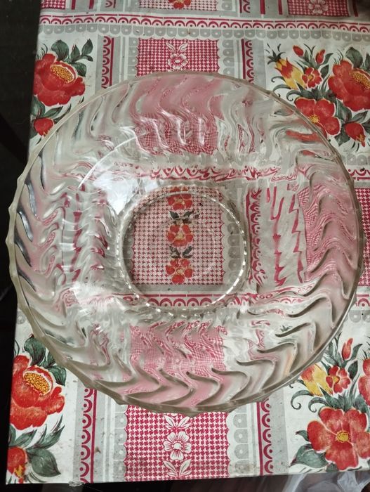 Продаю  советскую конфетницы и  салатницу