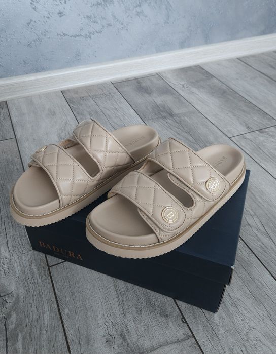 Дамски чехли BADURA от Естествена кожа.