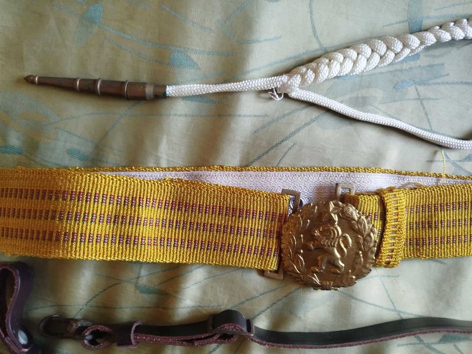 Комплект параден колан, акселбант и бели ръкавици