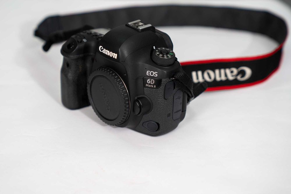 Canon EOS 6D Mark II  и обективи Canon 24-105 F4L IS USM и Canon 70- 200 F2.8L USM