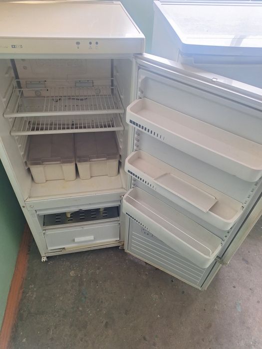 Продам Холодильники