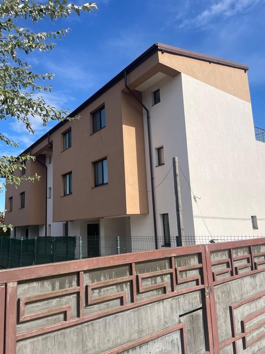 Vilă P+2E  de inchiriat