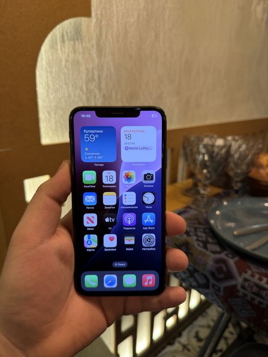 Продам Айфон Xs max 64G