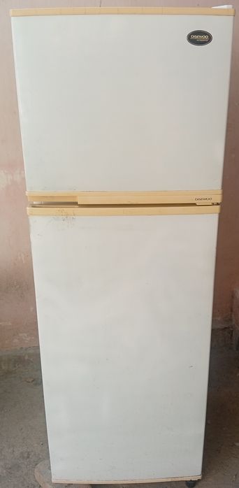 Продается холодильник Daewoo