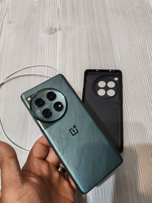 OnePlus 12 -16Gb ram 512gb storage stare noy