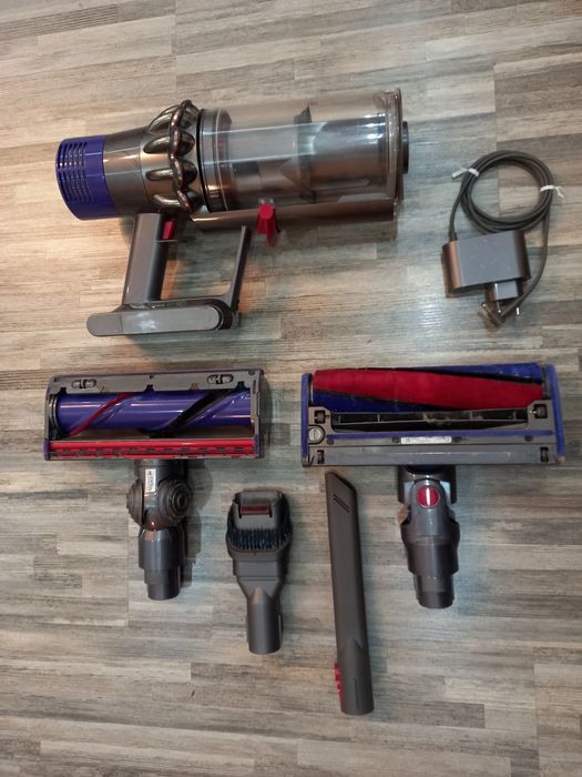Aspirator Dyson v10