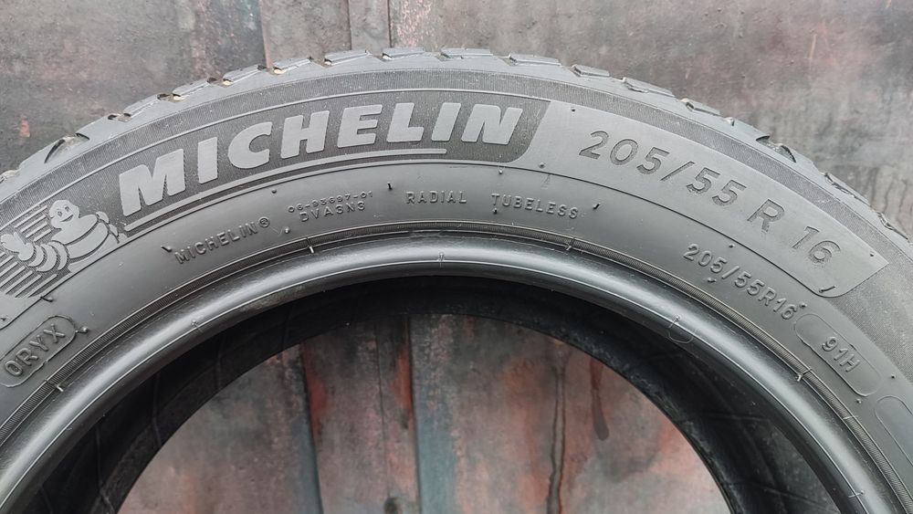 2бр. всесезонни гуми 205/55/16 Michelin Cross climate 2
dot23