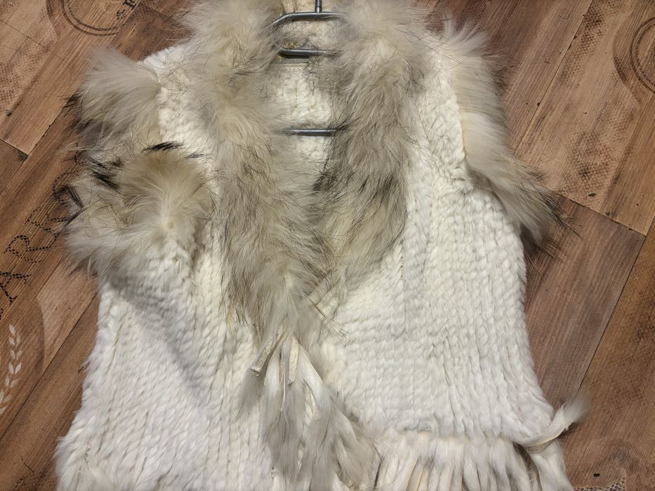 Жилетка чинчила бяла