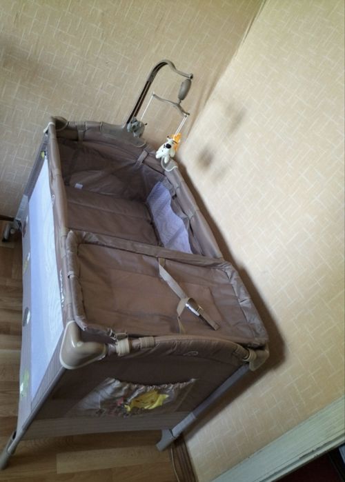 Детская кровать - манеж