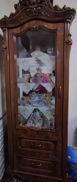 Mehmonxona uchun mebel