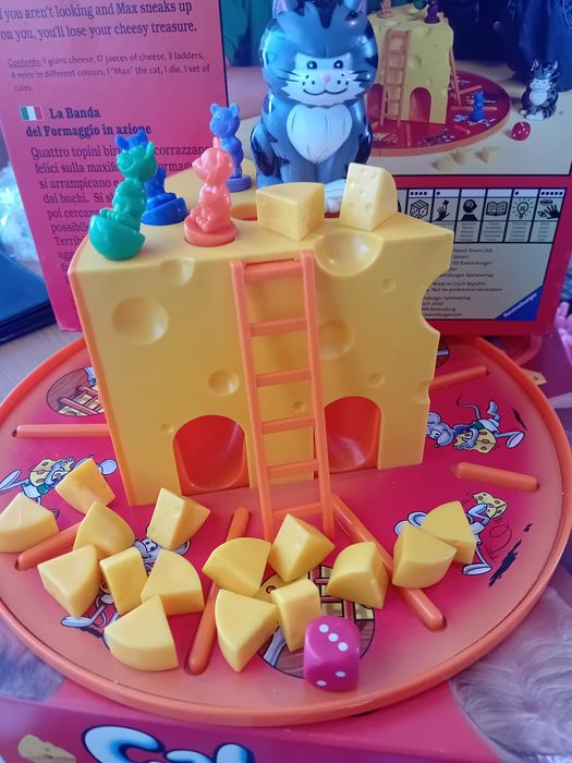 Надстолна игра:Котка и мишки