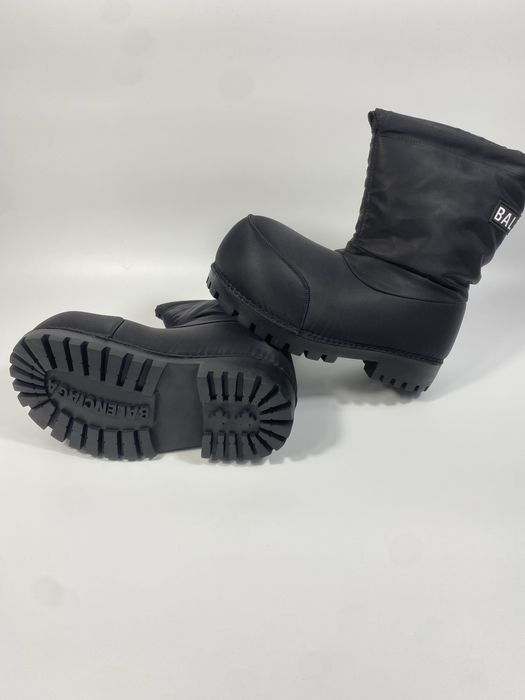 Balenciaga Alaska Ski Boots Skiwear