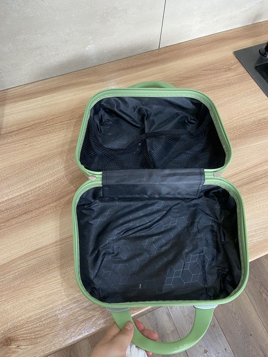 Продам Чемодан XS маленький