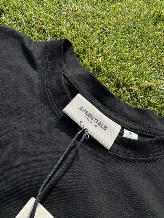 Tricou negru ESSENTIALS  / PREMIUM 2025