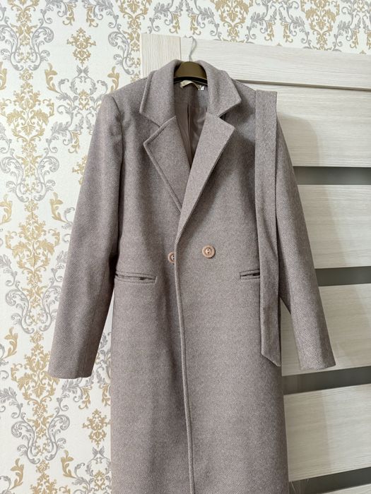 Продантся женское пальто