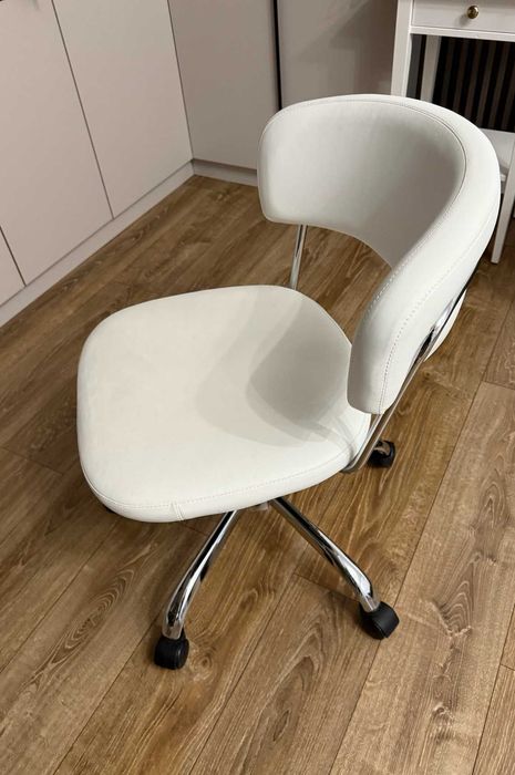 Birou si scaun alb ABBETVED JYSK