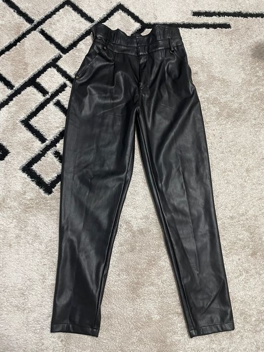 Pantaloni dama piele