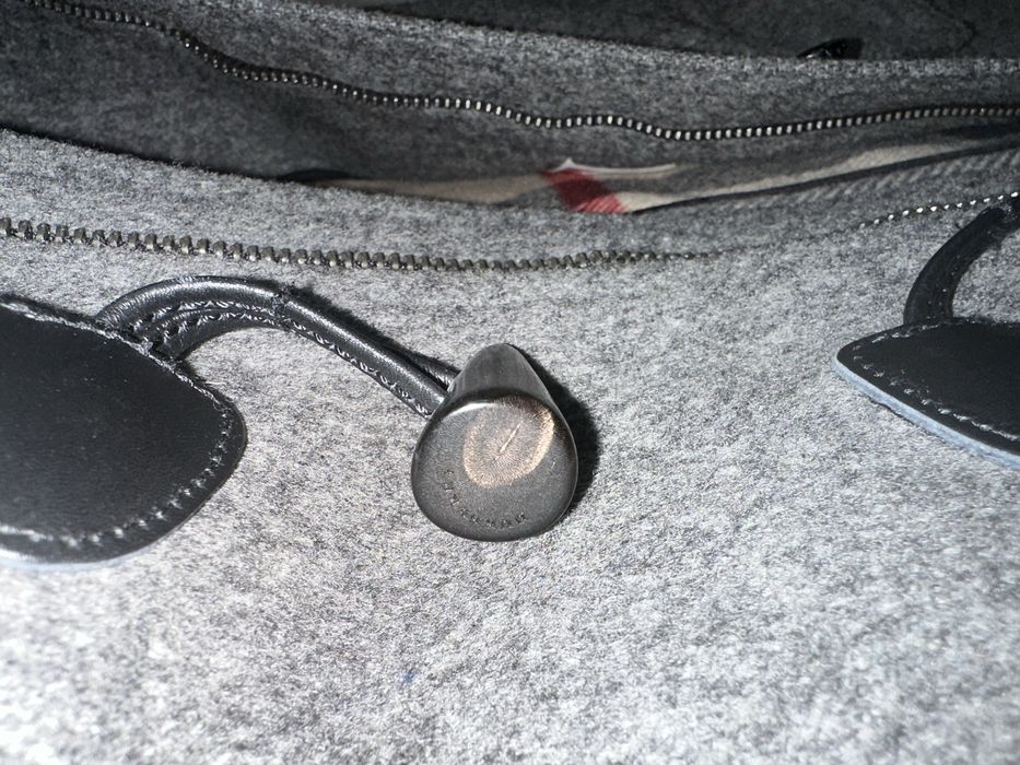 Продается детское пальто от бренда Burberry