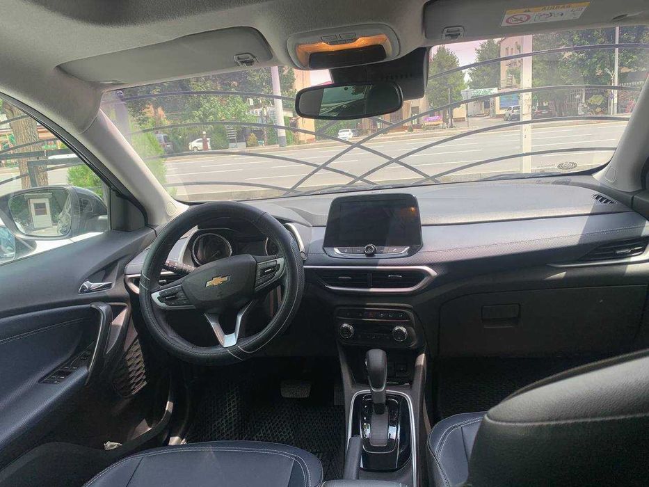 Chevrolet Tracker (Premier) 2025 | 49 000 км | 16 800 $
