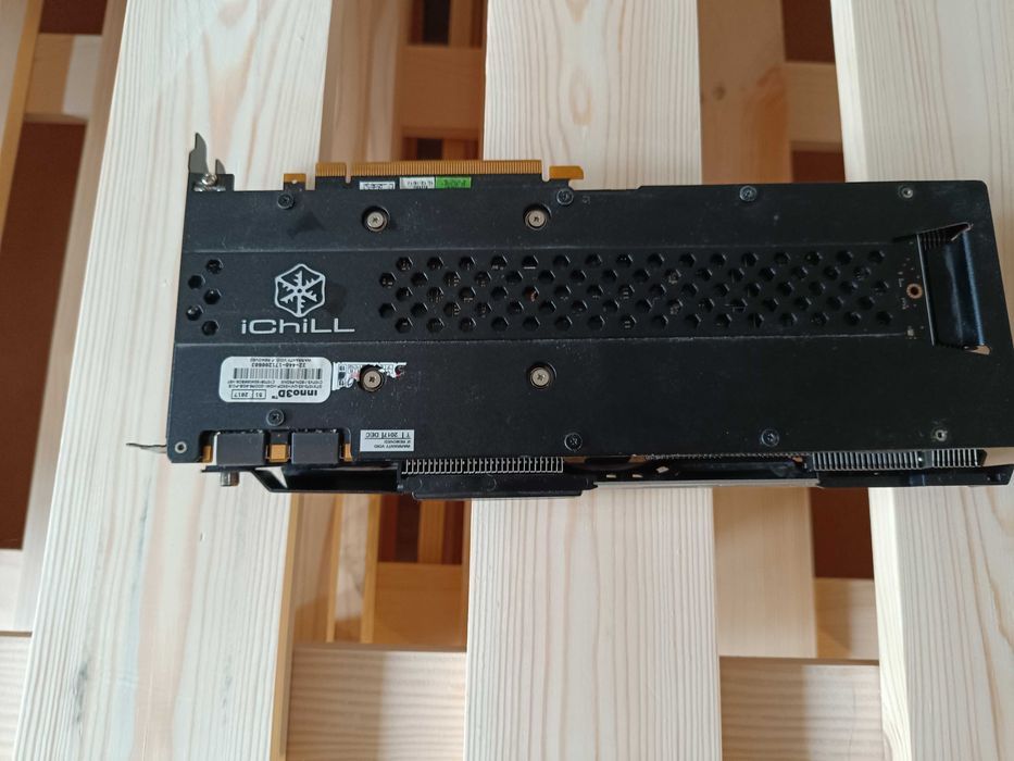 Видеокарта серии Inno3D GeForce GTX 1070 iChill