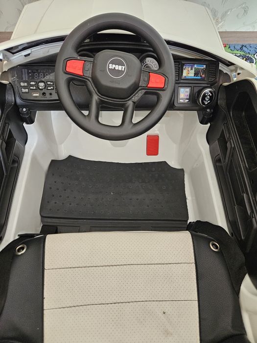 Детская машина электрическая