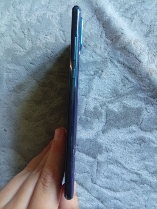 Продам HUAWEI Nova-4E