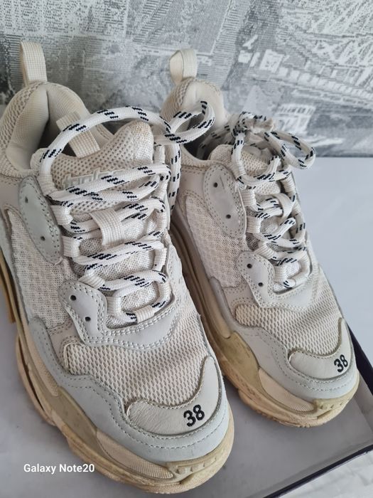 Продам оригинал кроссовок "Balenciaga "