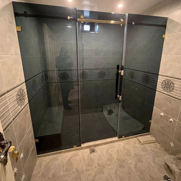 Стеклянной душ кабина