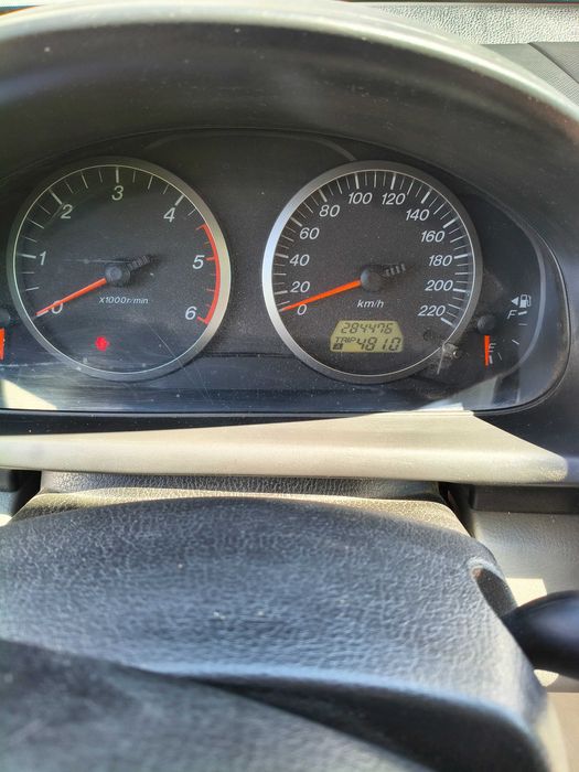 продавам MAZDA 2