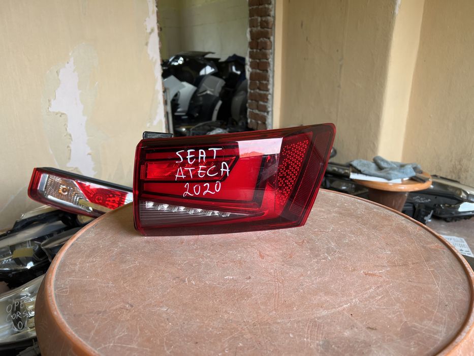 Seat Ateca 2020 десен външен стоп
