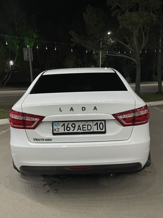 Продам Ладу Весту 2018 года