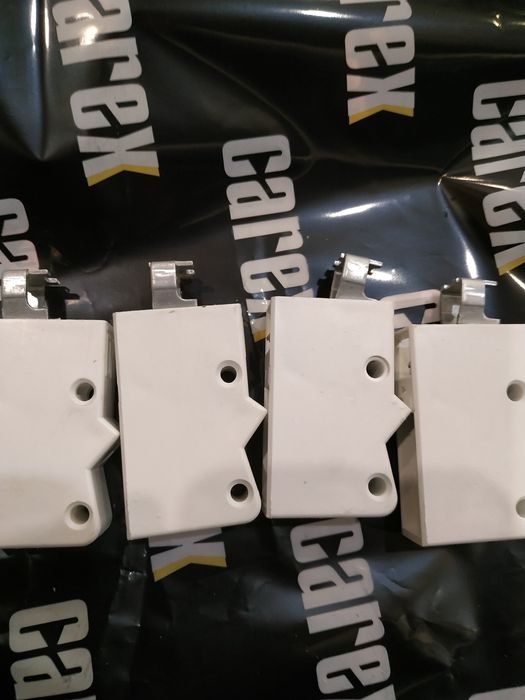 Держатели для полок и шкафов