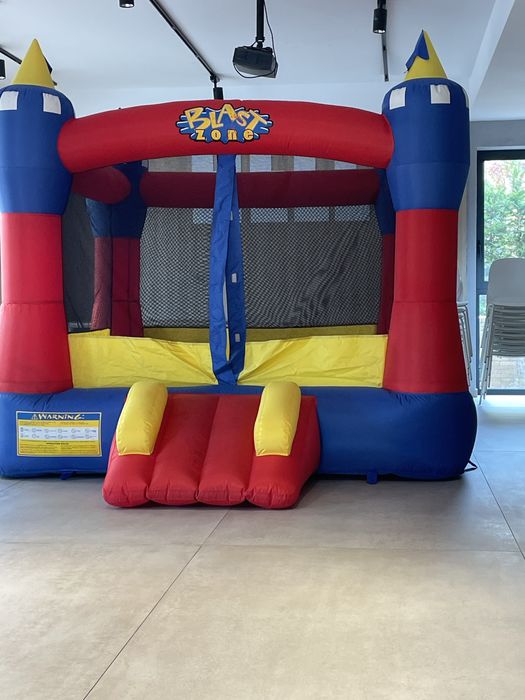 Cununie, Botez, Nunta - Joy Academy ofera locuri de joaca gonflabile