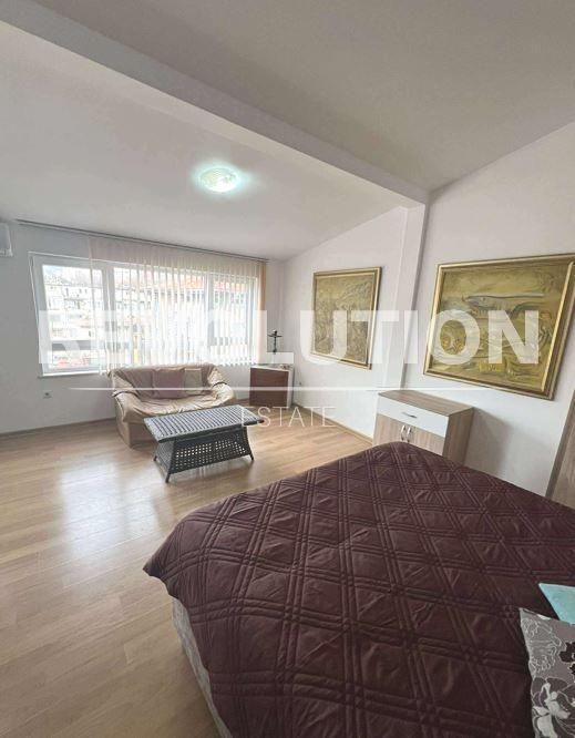 Дава се под наем Едностаен апартамент в Варна, Център - 45 кв.м за 410 € - Снимка #3