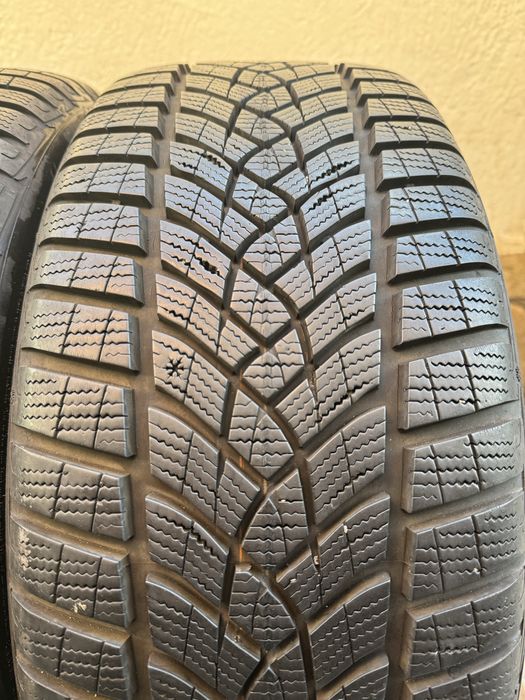 Автомобилни гуми 225 45 17 Goodyear
