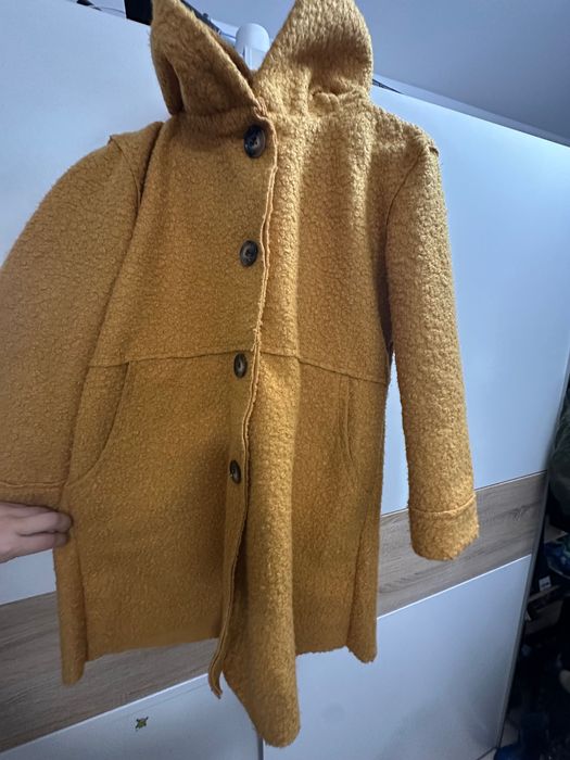 Дамско палто  цвят горчица