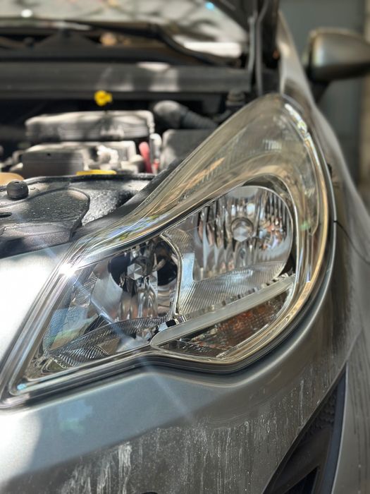 Полиране на фарове и защитно фолио