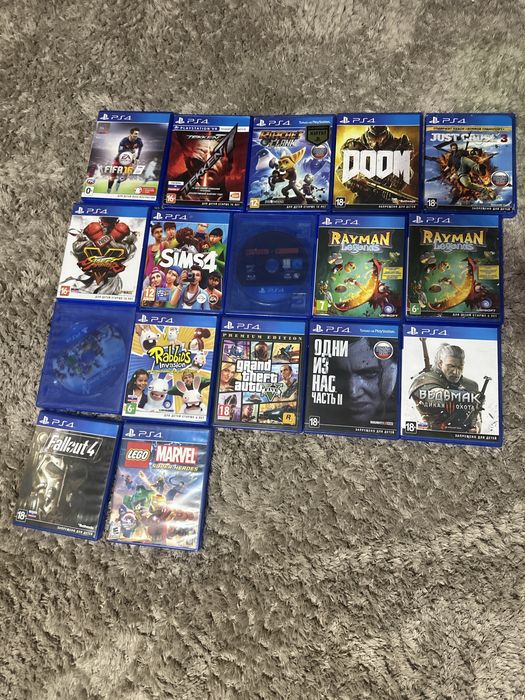 ps 4 фат с дисками и 2 джостиками