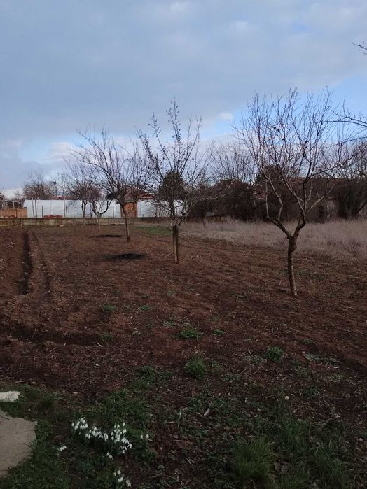 Продава се етаж от къща в село Първомайци.