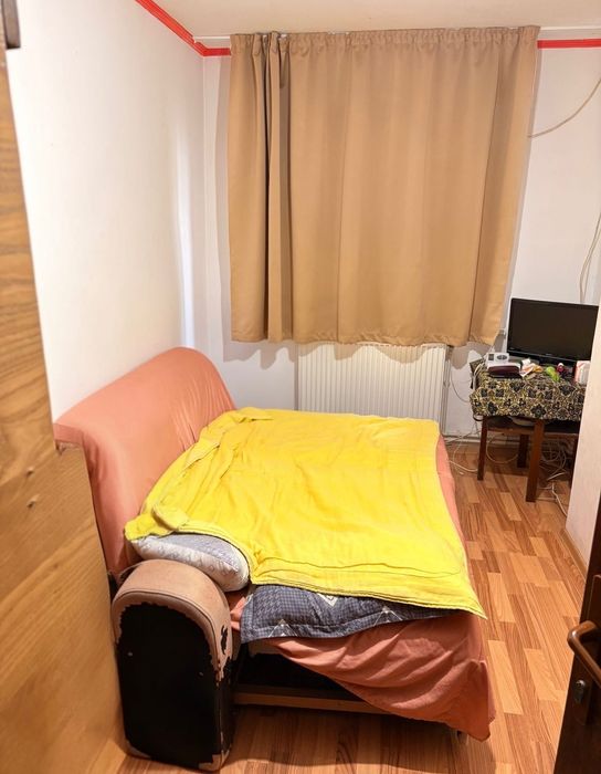 Apartament de vânzare, 4 camere decomandat
