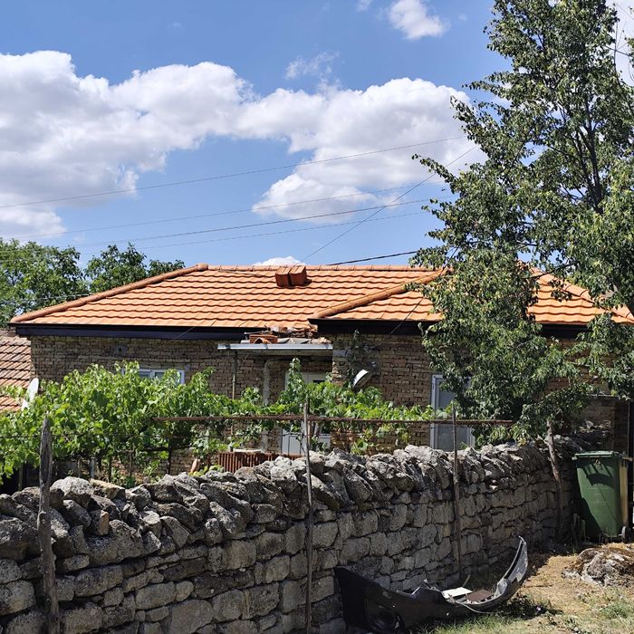 Събаряне и ремонт на покриви, тенекеджийски услуги