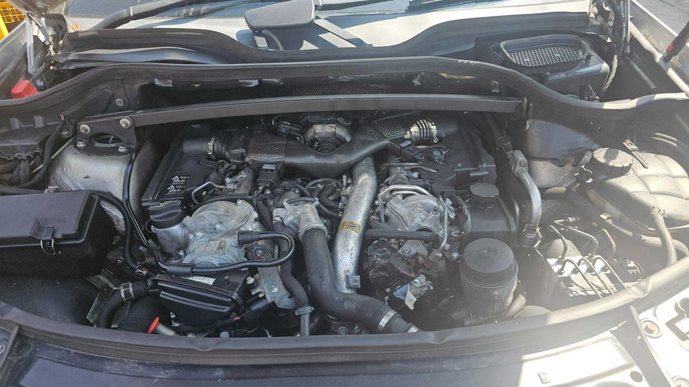 dezmembrez Mercedes GL X164 GL320 GL350 GL420 GL450 GL500 motor cutie
