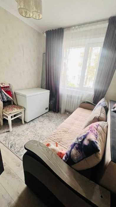 Продам 4комн на 16мкр 2 этаж