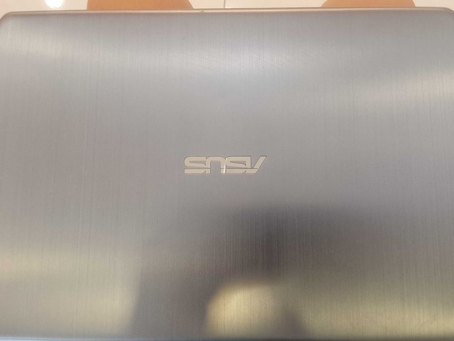 Ноутбук Asus E406M Читайте описание