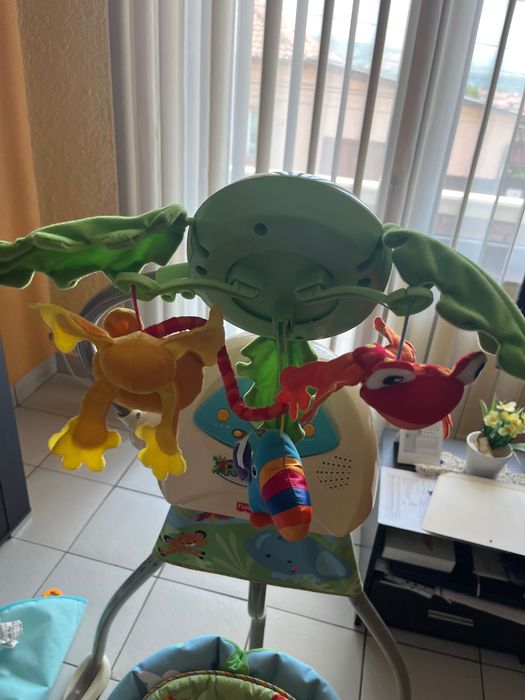 детска електрическа люлка шезлонг Fisher Price