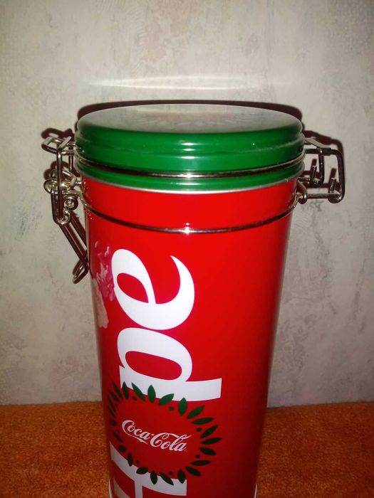 НОВИ метални кутии на Кока Кола