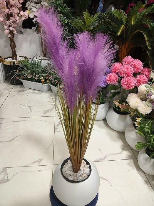 Suniy gullar va daraxtlar.