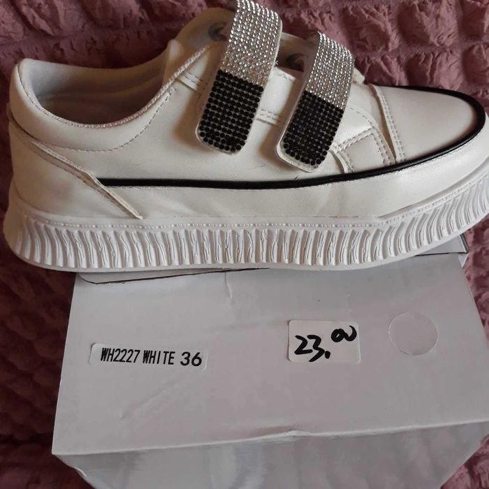 Спортни   Обувки