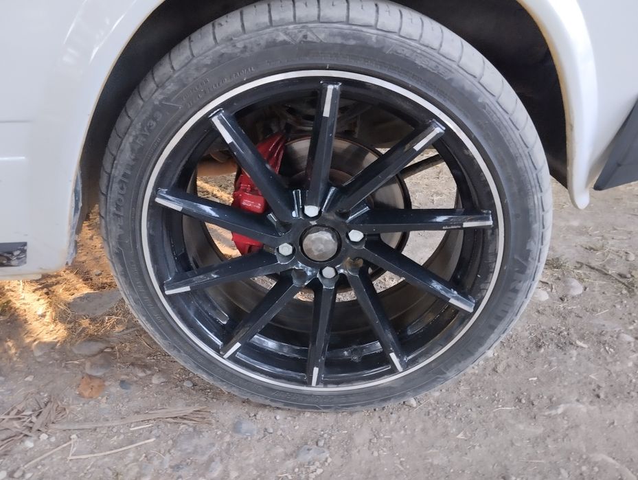 17 Ли Диска ва Болон сотилади