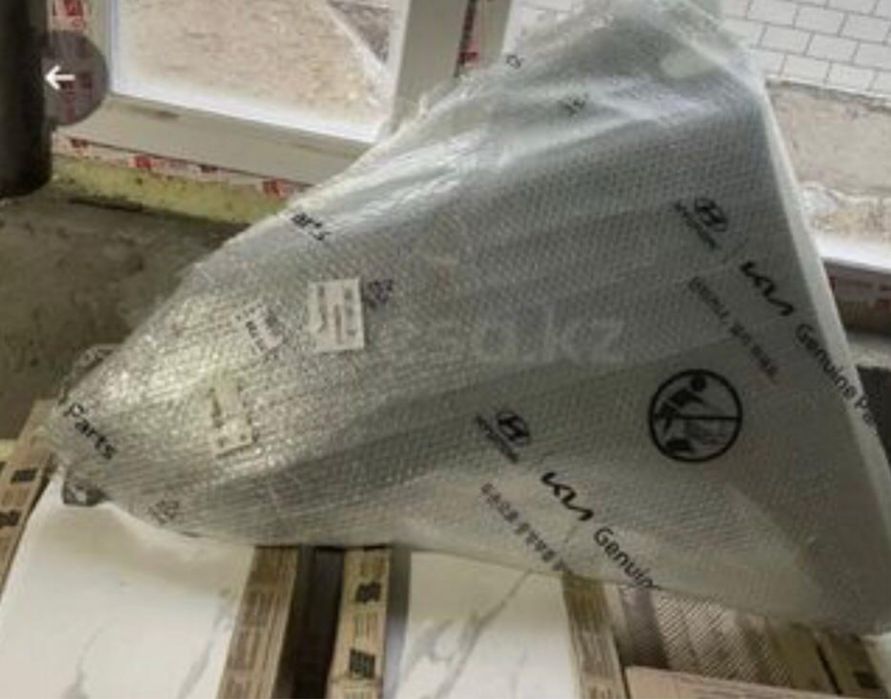 Левое крыло переднее